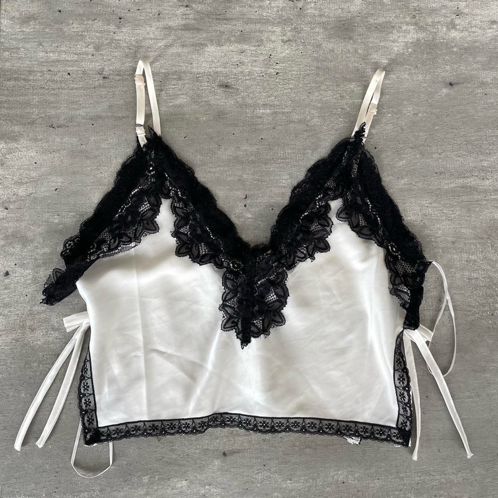 Chic Black Lace Trim White Camisole